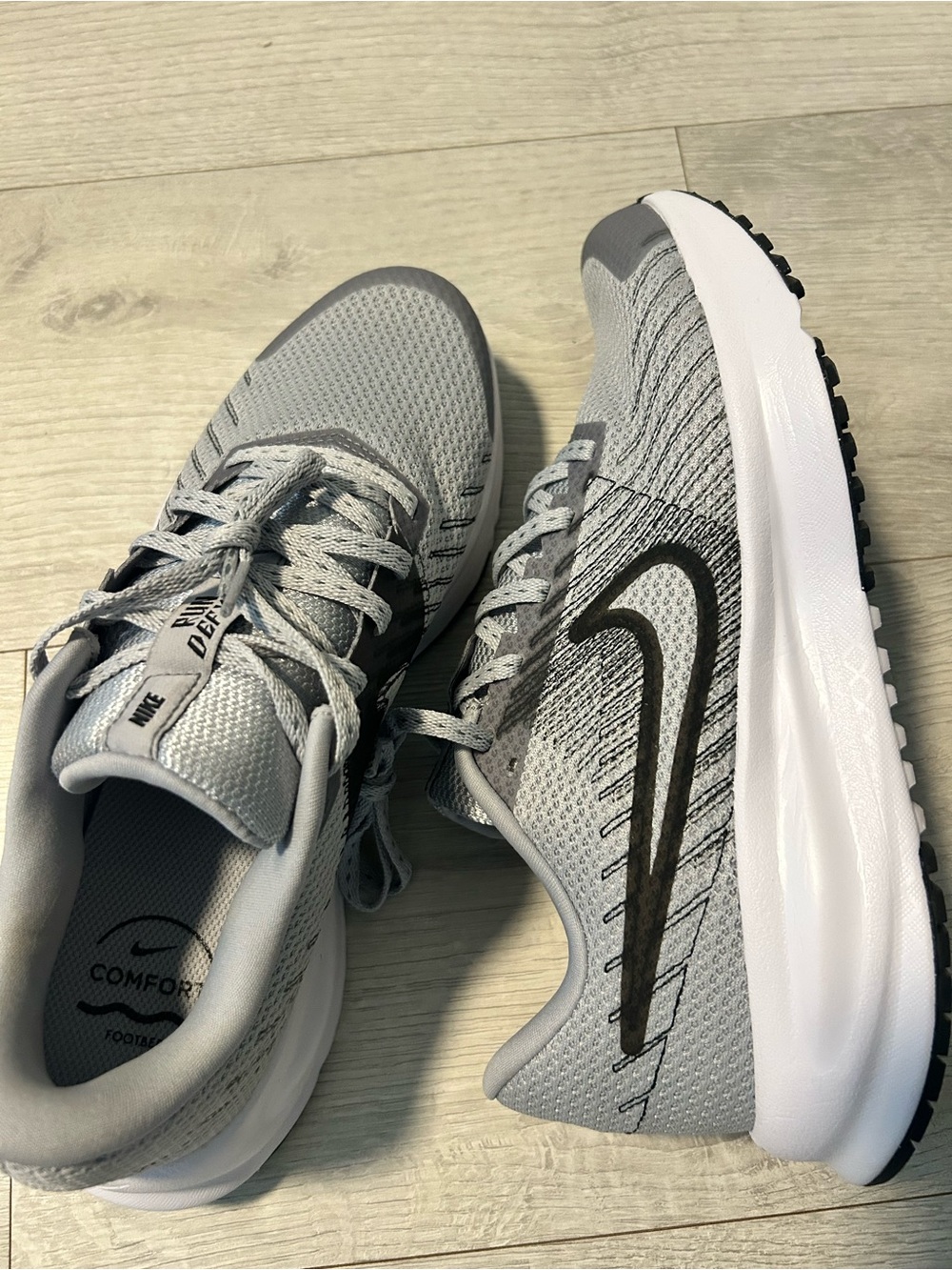 Nike Run Defy